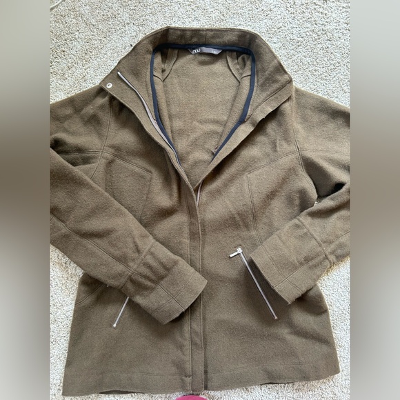 Women's Merino Jacket with Zipper Pockets - Picture 1 of 11